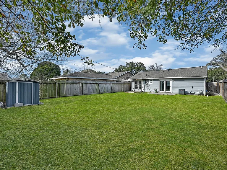 6705 Sherwood Dr — Photo 15