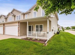 813 Red Hawk Way SE, Altoona, IA 50009