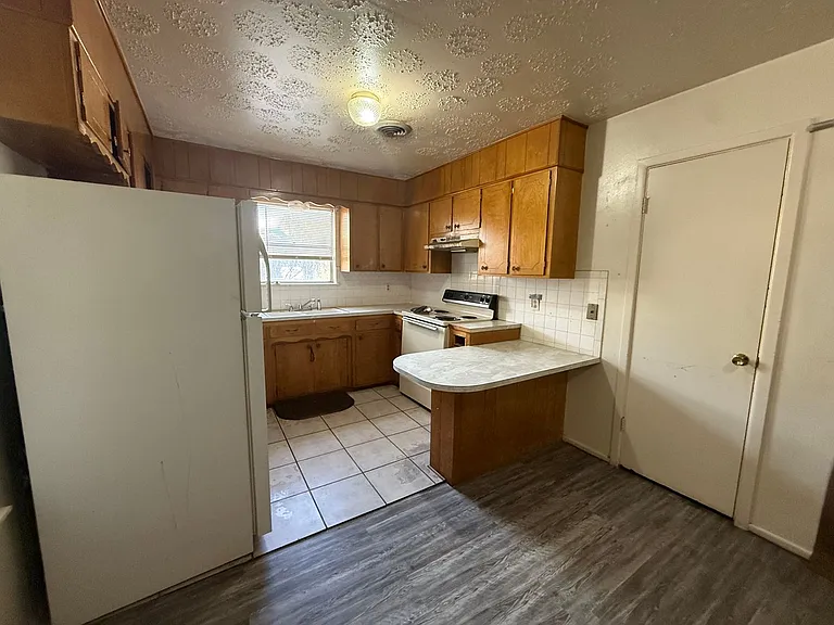 2-2701 Pagewood Ave — Photo 4