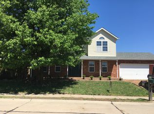 206 Chamberlains Xing, O Fallon, IL 62269