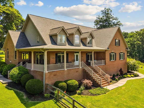 176 Apple Tree Dr, Clinton, TN 37716