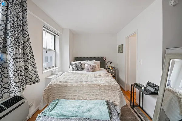 Rented by Oxford Property Group | media 10