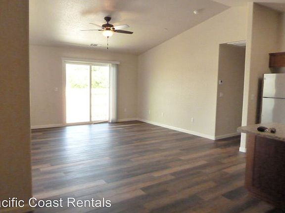 3rd image of 1835 Linda Way