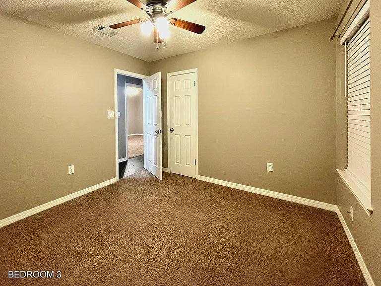 1054 Northview Dr — Photo 15