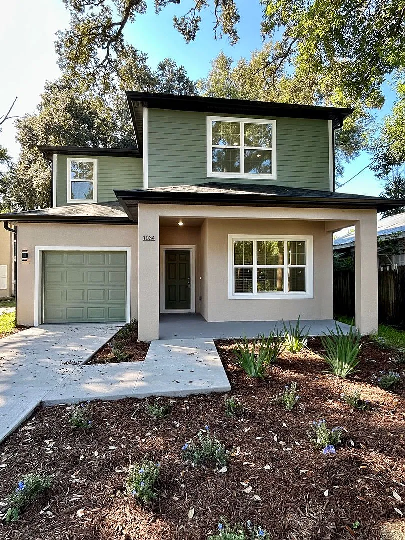 Brand-New 4-Bedroom Home with Modern Finishes and Convenient Orlando Access — Photo 1