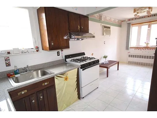 Sold by Bergen Basin Real Estate | media 5
