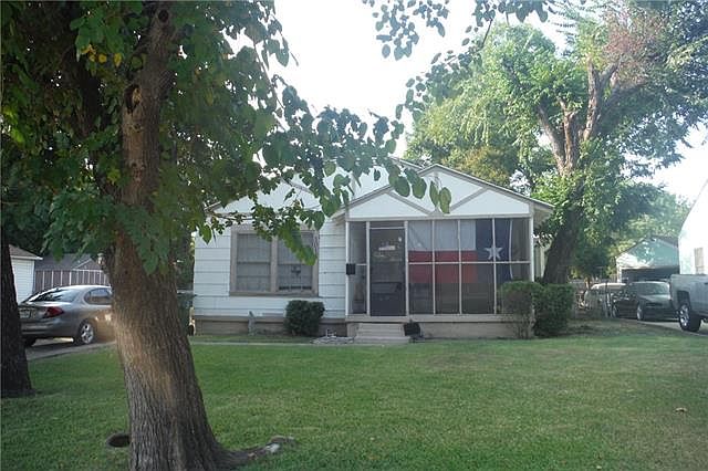 1st image of 1013 W Avenue G