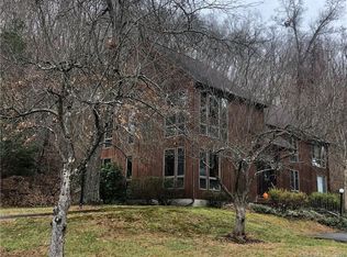 517 Litchfield Rd, New Milford, CT 06776