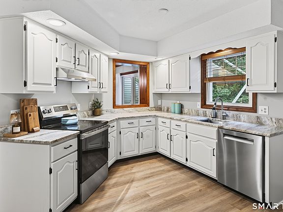 5th image of 1503 Briarwood Court #1503