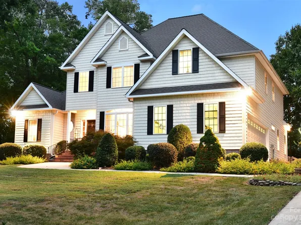 343 Pine Bark Cir, Mount Gilead, NC 27306