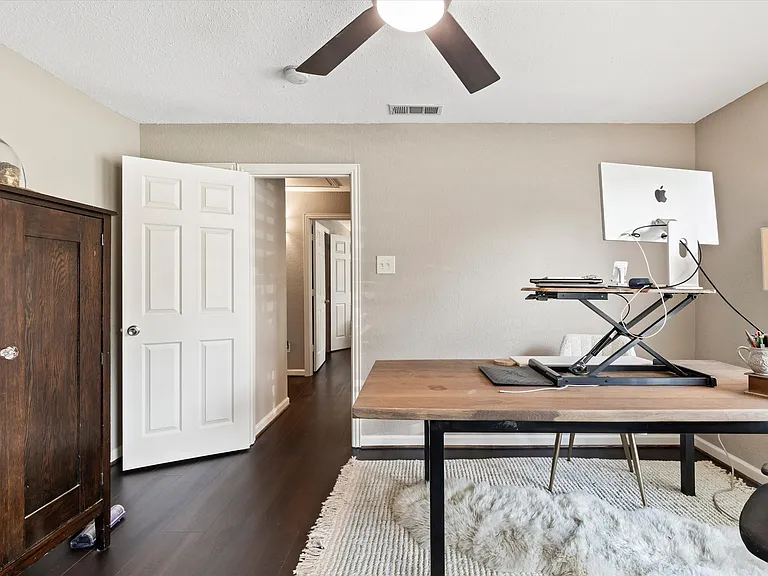 1130 S Montreal Ave — Photo 18
