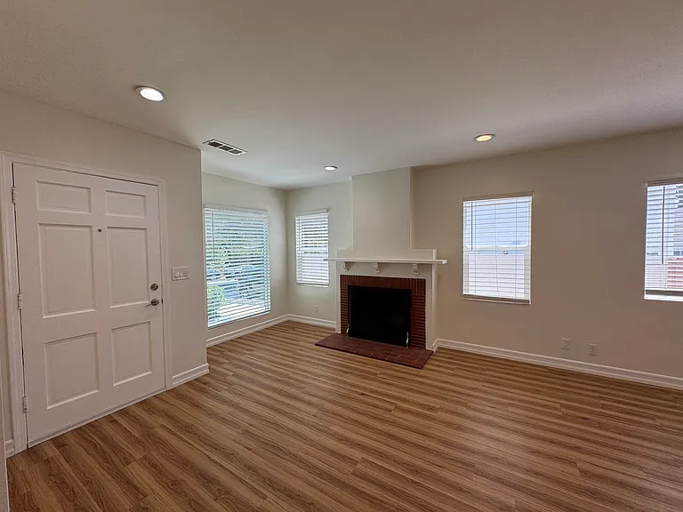 2150 Crescent Ave — Photo 5