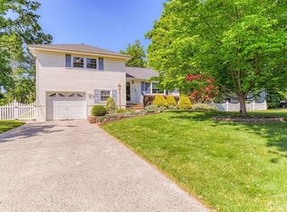 4 Hudson Rd, East Brunswick, NJ 08816