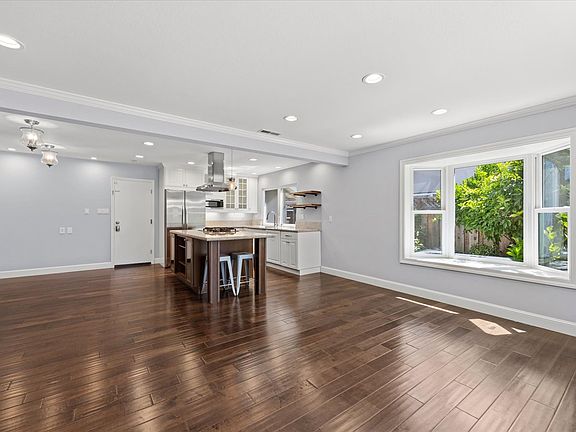 4th image of 2464 Aram Ave