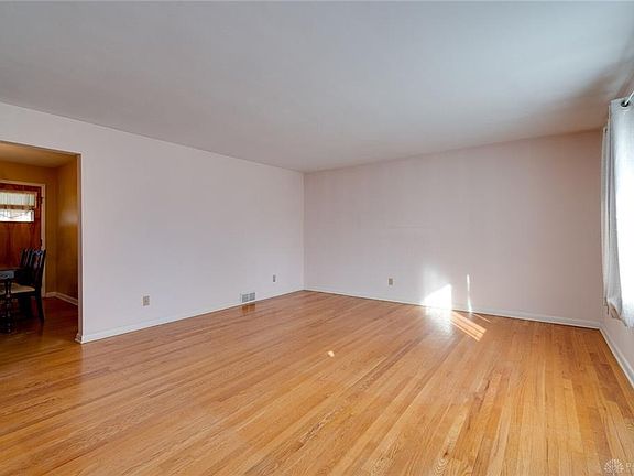 4th image of 3015 Mirimar St