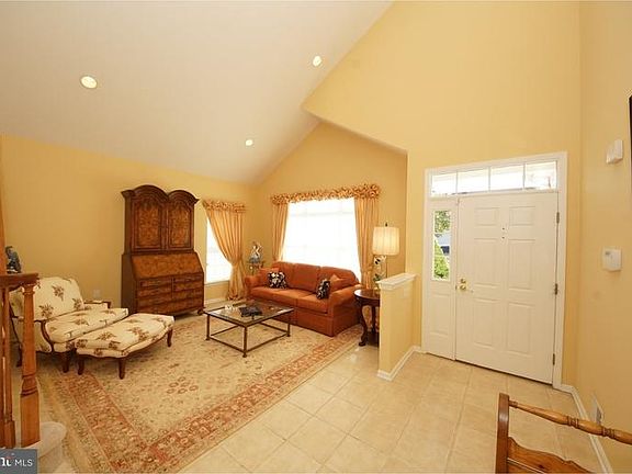 2nd image of 355 Blanketflower Ln