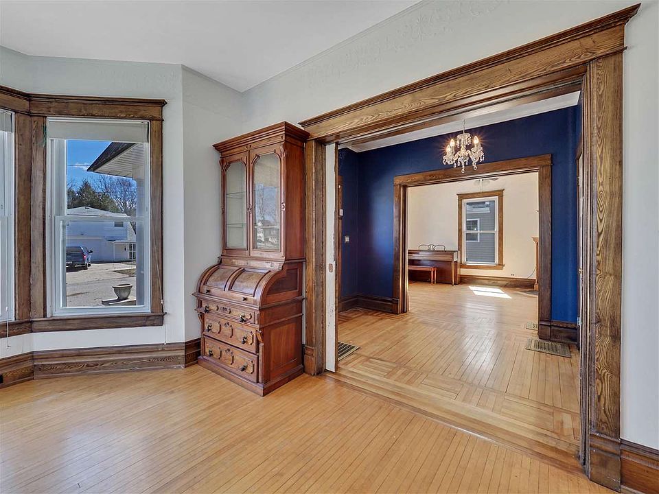 510 Elizabeth St, Petoskey, MI 49770 Zillow