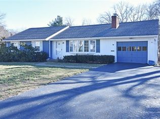 93 Fairfield Dr, North Kingstown, RI 02852