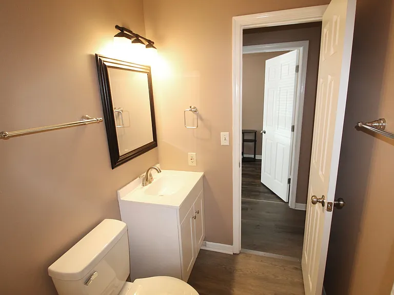 1330D Hunters Rd — Photo 11