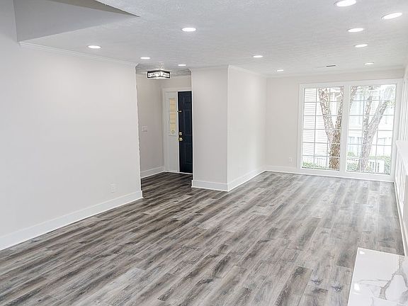 4th image of 410 Countryside Ln SE