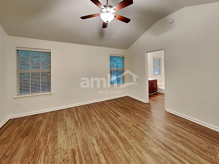 105 Hidden Creek Dr — Photo 10