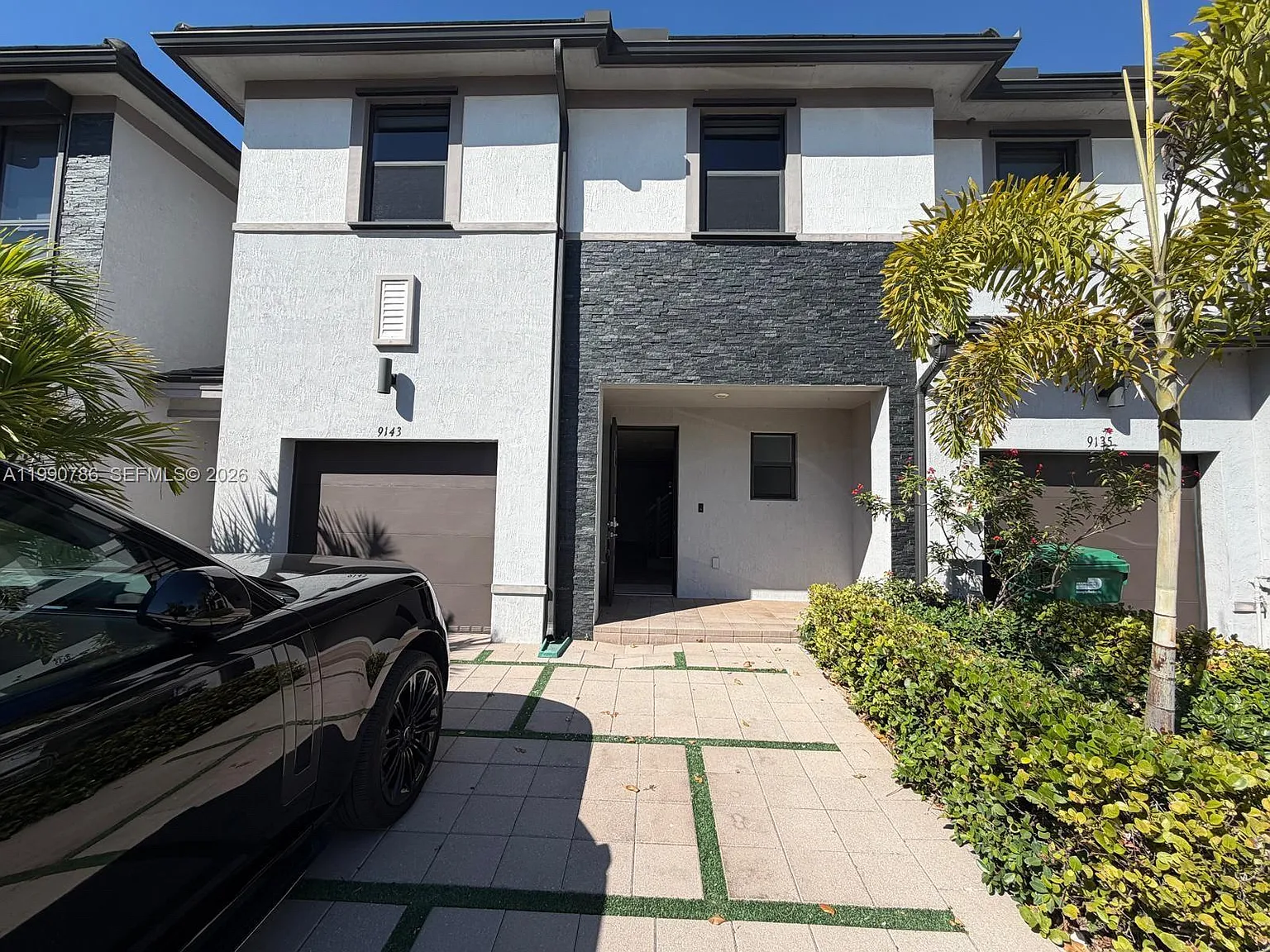 NW 161st St, Miami Lakes — Photo 1