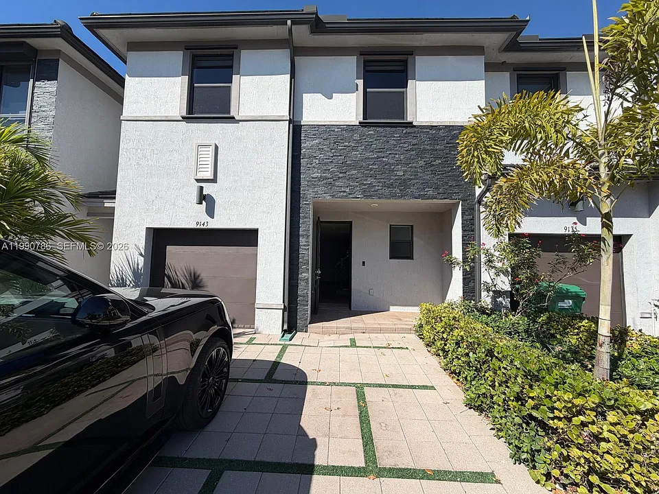 NW 161st St