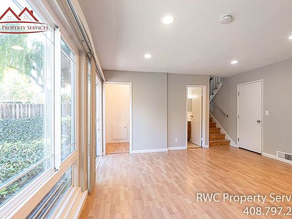 3rd image of 1050 Oaktree Dr