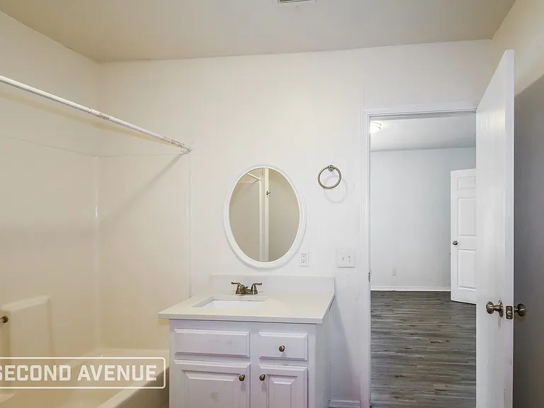 1521 S Blackwelder Ave — Photo 15