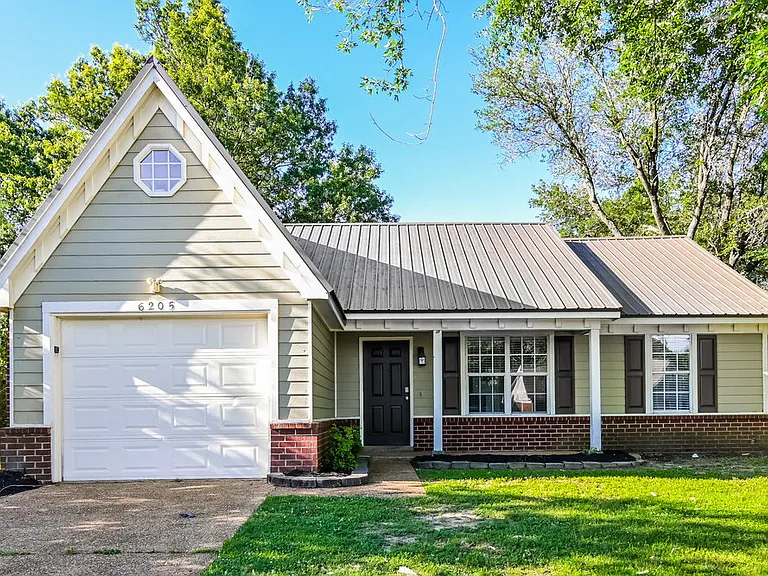 6205 Liberty Estates Dr — Photo 1