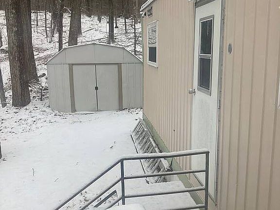 3rd image of 5 Hillside Dr