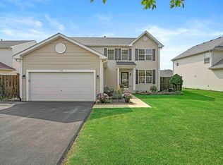 472 Grape Vine Trl, Oswego, IL 60543