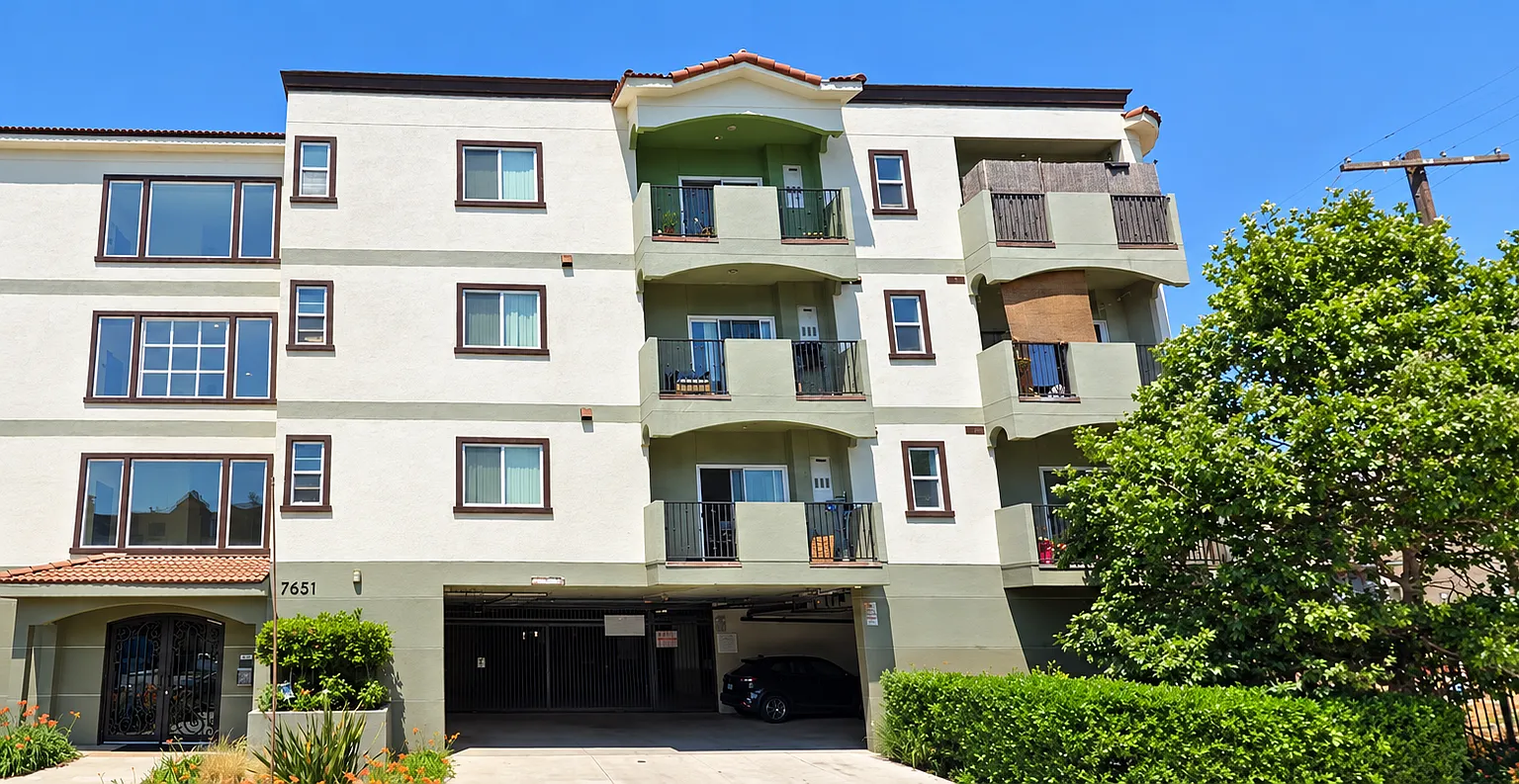 Yaya Laurel 1 Apartments — Photo 1