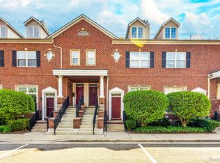 16934 Farmington Rd #32, Livonia, MI 48154