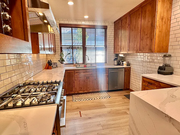 101 Emerald St #1B — Photo 7