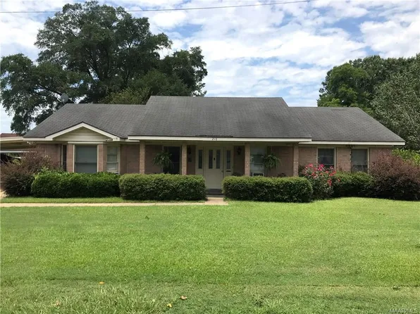 216 Merrimac Dr, Selma, AL 36701