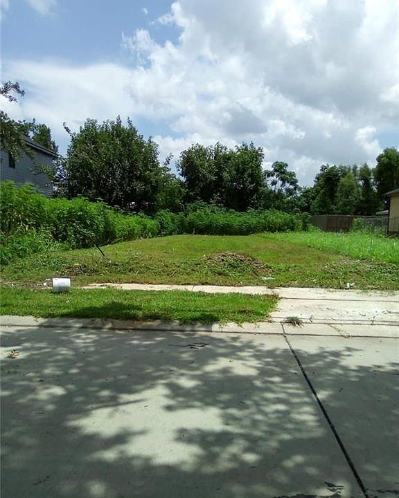 2nd image of 2137 Andry St