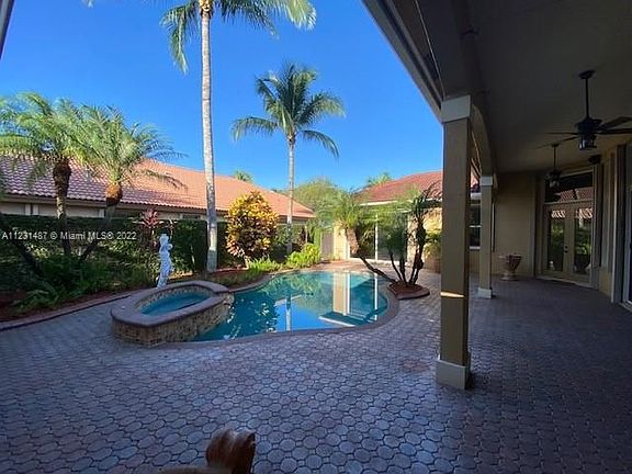 4th image of 3600 SW 185th Ave