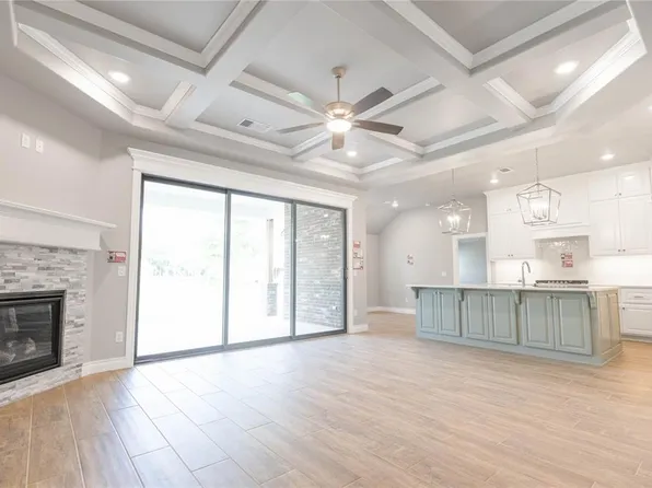 12401 Samara Dr, Oklahoma City, OK 73173