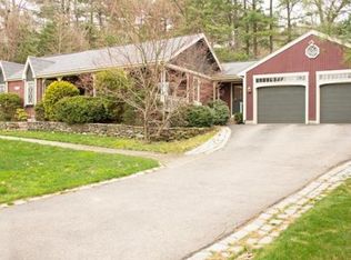29 Bridge St, Medfield, MA 02052