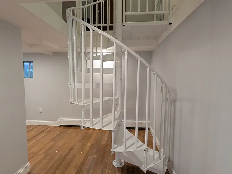 49 Hudson St #1 — Photo 11