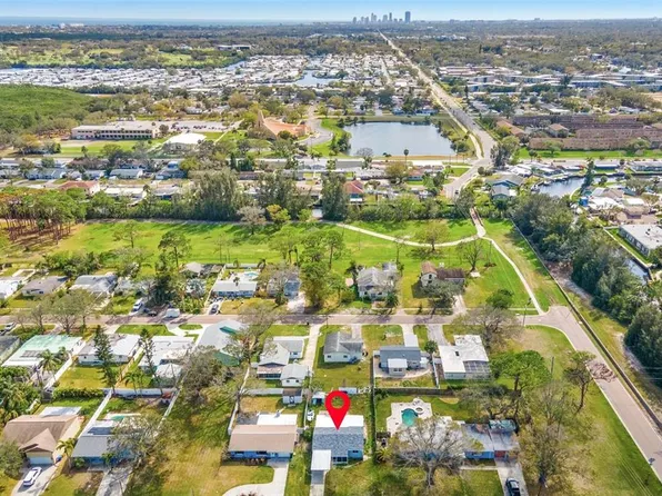 130 81st Ave NE, Saint Petersburg, FL 33702