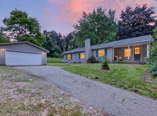 23750 N Uldriks Dr, Battle Creek, MI 49017