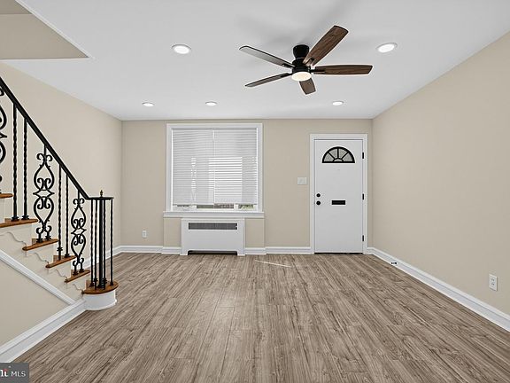 4th image of 4637 Shelbourne St