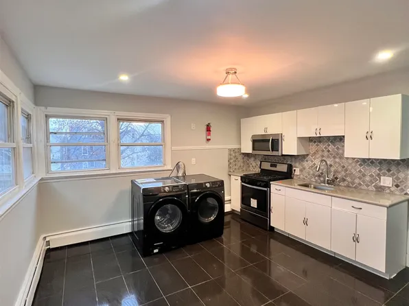 82 W 27th St, Bayonne, NJ 07002
