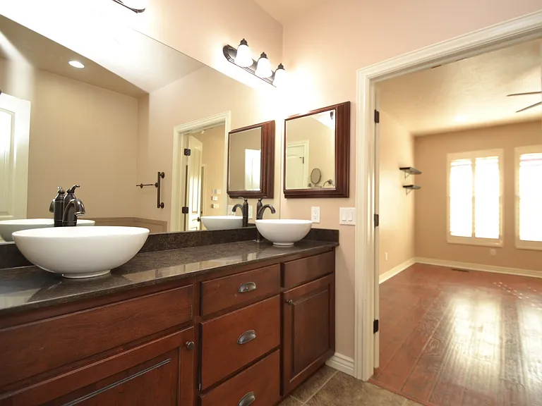 10741 S Weiss Dr — Photo 21