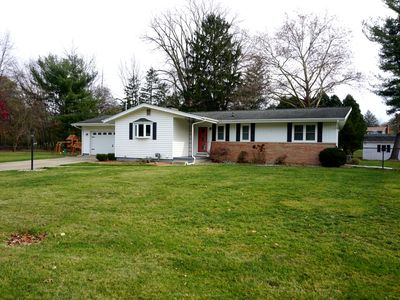 953 Thomas Dr, Jackson, MI, 49203