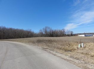 4272 N Woodcrest Ridge Dr, West Bend, WI 53095