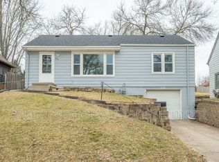 732 4th St, West Des Moines, IA 50265