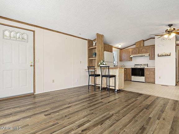 5th image of 900 N Idaho St Unit 113
